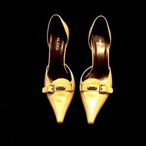 Light Beige (nude) flat size 10